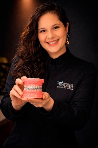 Dra-Larissa-Aparelho-fixo