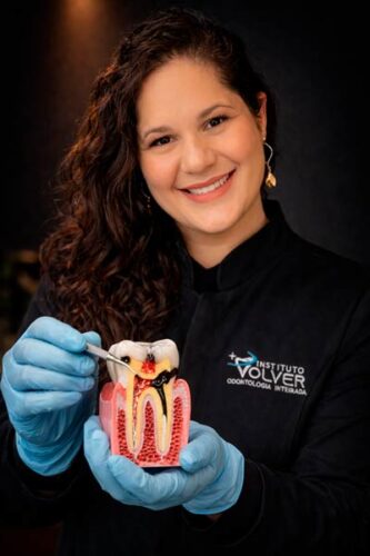 Dra-Larissa-Camargo---implante